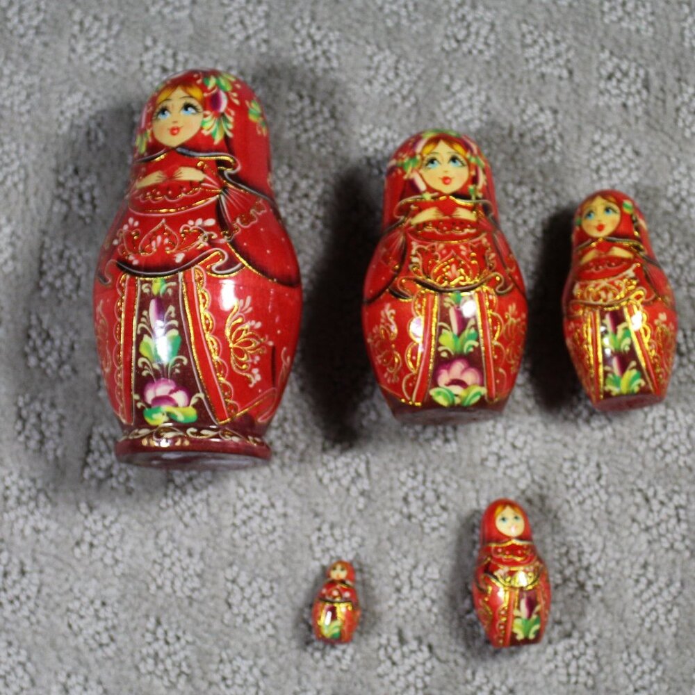Set of 5 High-End Matryoshka Russian Lady Red Gold Accent Nesting Dolls - 4.5in